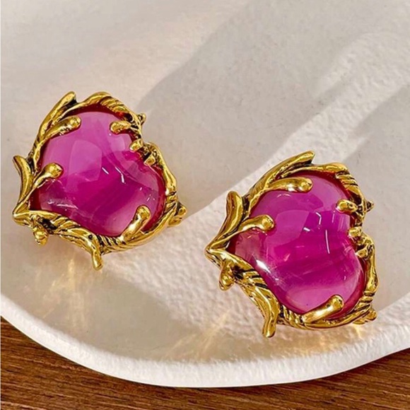 Fuchsia Branching Heart- Medieval Renaissance Palace Gilded Tree Clip-on Earring - Picture 4 of 11